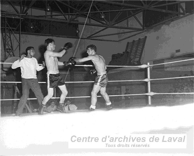 Combat de boxe entre dtenus dans les annes 1950